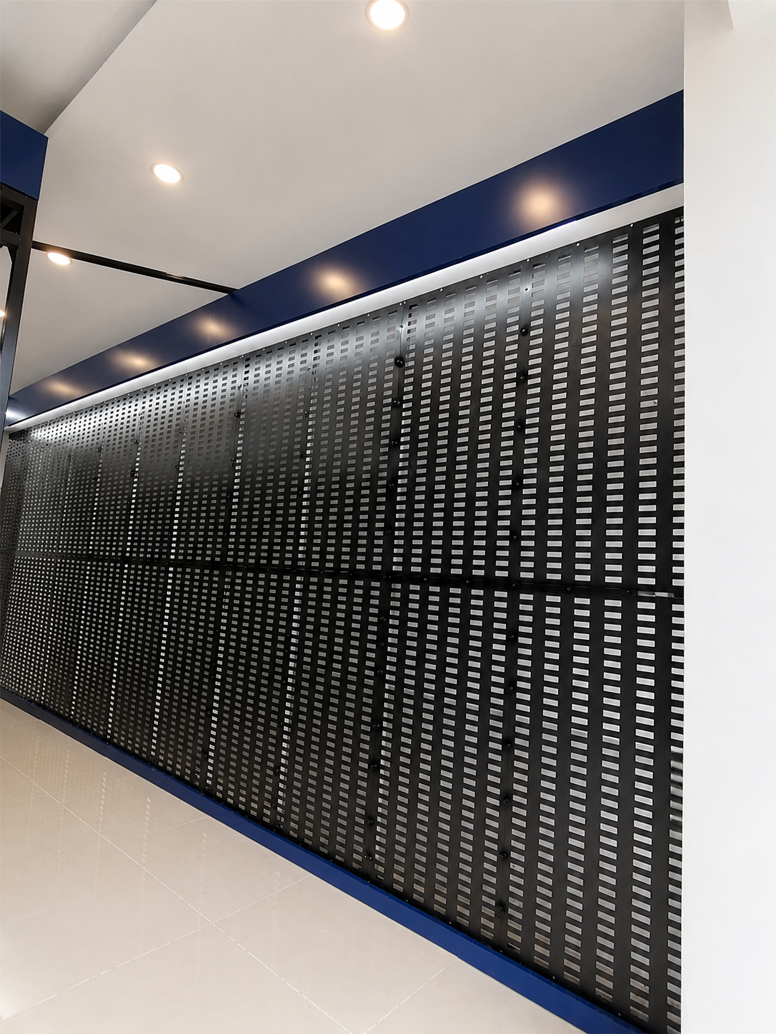 Tấm CNC Treo Gạch Khổ Lớn – Giải Pháp Trưng Bày Gạch 600×1200