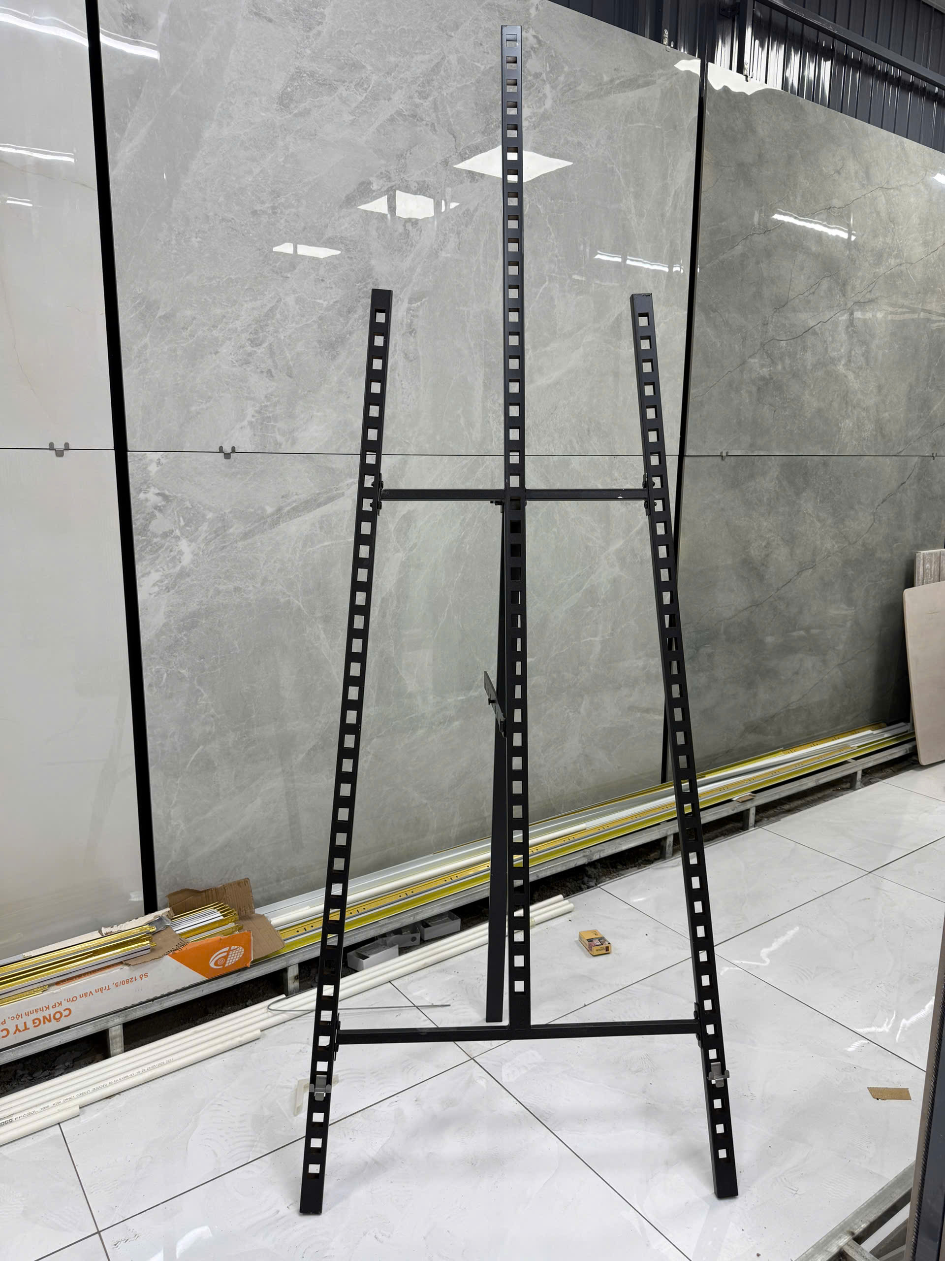 Thanh Đục Lỗ Treo Gạch Men